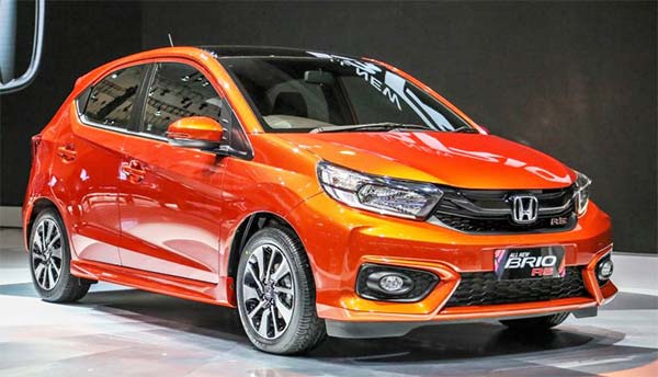 Eksterior Samping Depan New Honda Brio RS di Malang