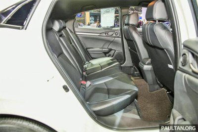 Ruang Baris Kedua Honda Civic Hatchback Malang