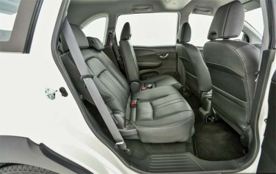 Ruang Tengah Baris Kedua Honda BRV Malang