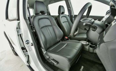 Kursi Baris Pertama Honda BRV Malang